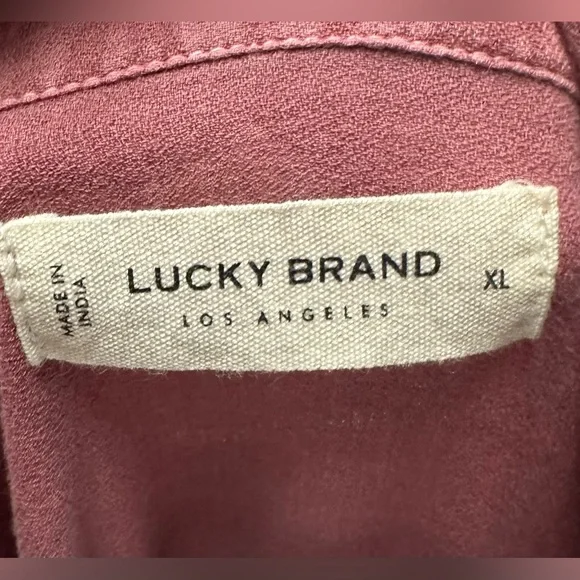 Lucky Brand top XL GUC
Embroidered Long Sleeve Button Down top
Renaissance Rose - Picture 4 of 4